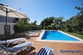 Wunderschöne Villa mit Garten, Terrasse und Grill - Image 2