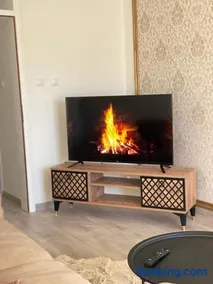 Modern Lux Apartment - Image 4