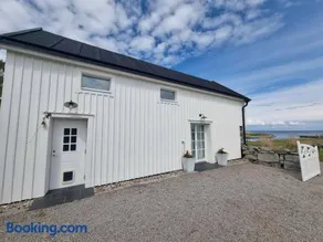 Cozy guesthouse at the harbour - Image 5