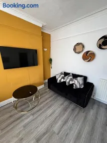 Alma Shared House - Image 2
