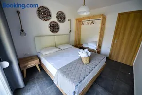 Lamda Deluxe Apartments - Image 4
