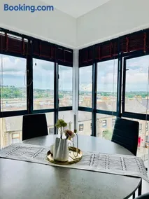 Skyline Vista Apartment - Image 3