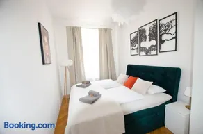 CASARINA - Stilvoller Altbau in zentraler Lage - Image 1