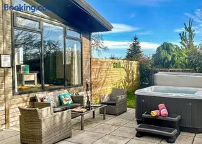 Raywell Hall Country Lodges - Image 3