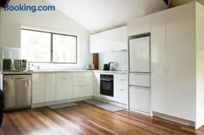 Snows Creek Retreat - The Creek House - Image 3