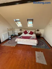 The Lodge - Image 4