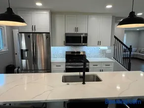 Modern 4BR Family Home with Grill - Image 4