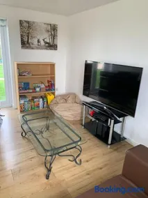 1 Bedroom annex, private bathroom, peaceful area - Image 3