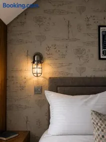 The Customs House Hotel - Image 2