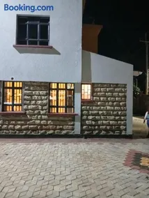 Sahel Executive Studio apartment with separate kitchen and bathroom in another section from the main room for cheap accommodation in Elgon View near Eldoret sports club,Rapha Hospital, Naivas supermarket, rupha mall, and Eldoret International Airport - Image 3
