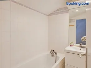 Appartement lumineux au cœur de Brides, 6 pers, balcon, wifi, animaux admis - Image 4