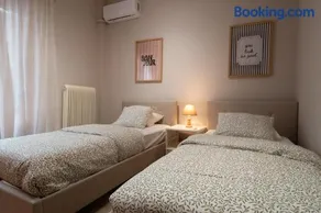 Central Boutique Apartment Gythio - Image 3
