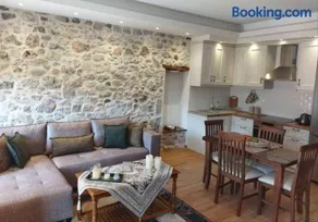 Tsolakis Luxury House - Image 3