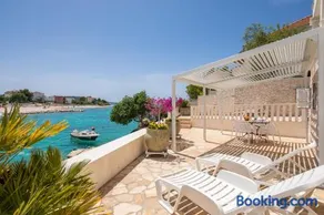 Villa Blanka Apartments - Image 5