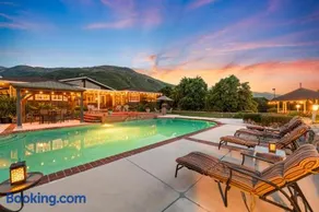 Perfect For Families Pool Spa Tennis Orchards - Image 4