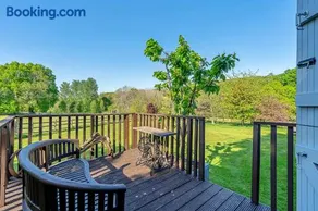 Finest Retreats- Shepherds Hut at Hilltop Farm - Image 2