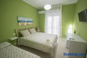 Lido Rosa Rooms - Image 1