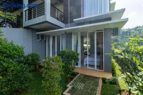 Family Only Compact Villa with City View - De Reiz Rose Garden Syariah 2BR - Image 5