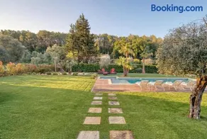 Villa in Roquefort-les-Pins - Image 4