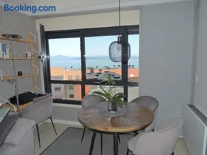 Apartamento con vistas al mar y playa enfrente - Image 5