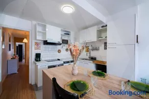 Appartement Central Roses Eugeni Ors by Welhomy - Image 2