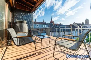 Altbau Apartment in Bahnhofsnähe mit Heimkino & Terrasse - Image 2