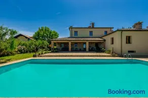 La Dolce Villa - Image 2