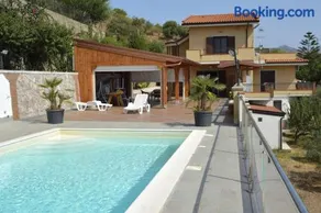 Villa Gemma di Mare - Image 2