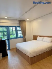 โรงแรม เซิร์ฟบีช Surf Beach Hotel - Image 2