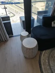 Ellipse Apartment, Lush Hideaway - Image 3