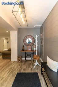 Luxurious And Spacious Apartment With 2 Bedrooms And 2 Baths - Image 1