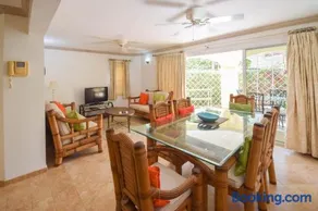 Casual St. Lawrence Gap apt near beach - Terraces 104 - Image 3