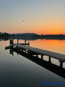 All Seasons Resort with Lake Access - Image 4