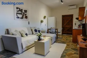 almond home - Image 1