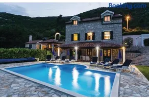 Villa Heart of Stone - Image 1