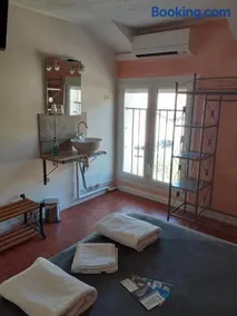 auberge saint roch - Image 1