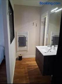 Grand appartement 80 m2 centre ville avec balcon - Image 1