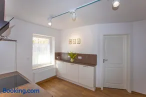 Haus Residence - Image 2