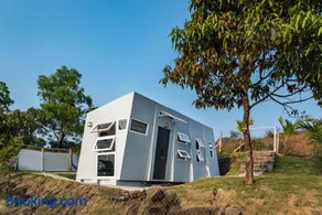 Twist, Tiny home on the Cliff - Image 1