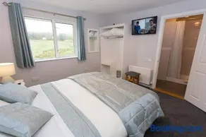Climbers Inn - Image 3