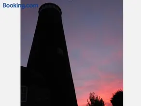 The Old Mill, 7 storey,, dog friendly outdoor pool & bbq - Image 4