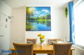 Lucky Home 15 - Near BAE, Docks, Lake District - Ideal for Trade & Family - 2 Bedrooms - One Double Bed in Each Bedroom - Max 4 Guests - Image 2