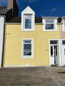 2 Bed seafront cottage in Portpatrick - Image 1