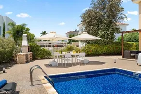 Claudine's Haven by Ezoria Villas - Image 3