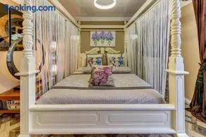 Mordelliya Private Jacuzzi Suites - Image 2