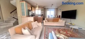 Peaceful living, The Golden Guest House - Image 3
