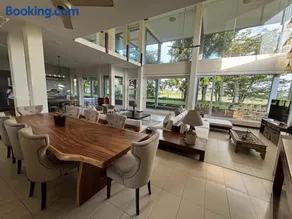 Lakeside Suites By cmb apartments - Image 2