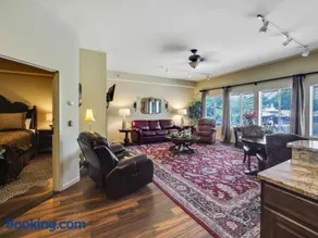 377 Edgewater Inn - Image 2