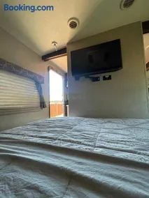 Comfortable & Private Stay in Moreno Valley - Image 3