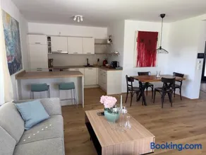 Aussichtsstraße - Wunderschön renoviertes Einfamilienhaus in See- und Stadtnähe - Image 2